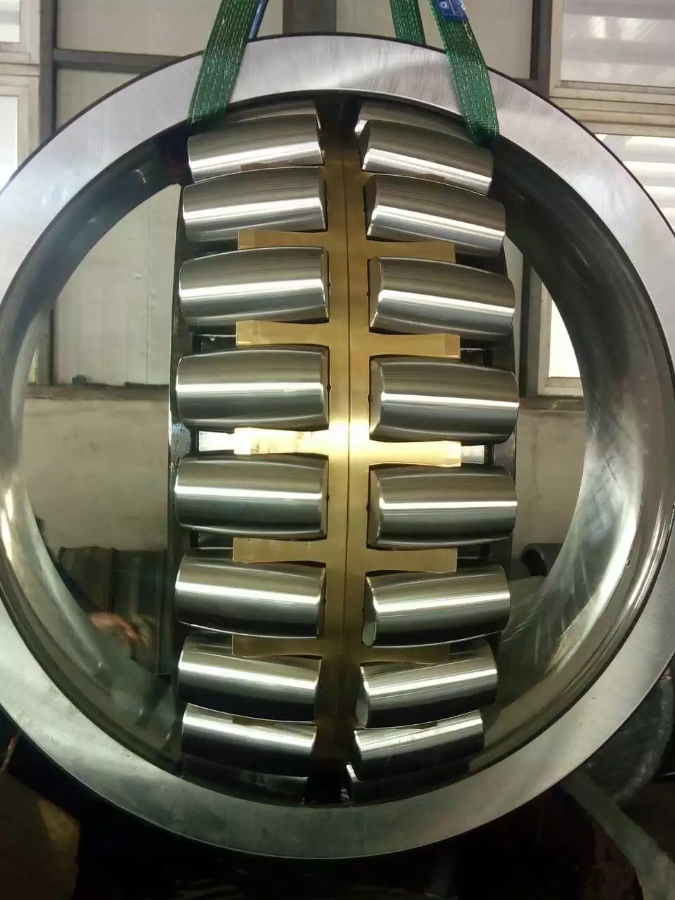 雄厚, 专业生产水泥厂立磨轴承 轴承型号齐全 370696 370692 370684