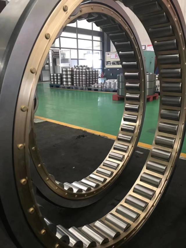 雄厚, 专业生产水泥厂立磨轴承 轴承型号齐全 370696 370692 370684